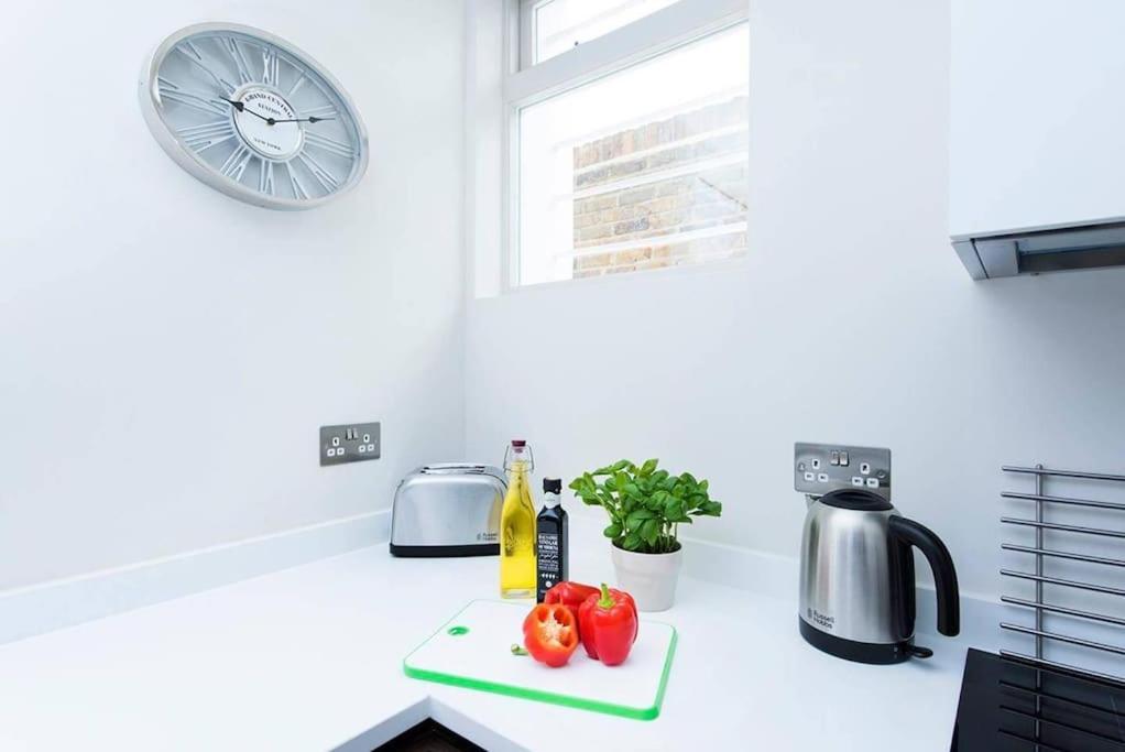 Apartment Beautiful 2br Flat With Free Parking In West *