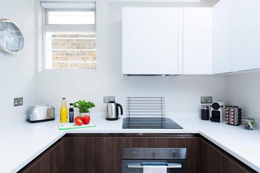 Beautiful 2br Flat With Free Parking In West London
